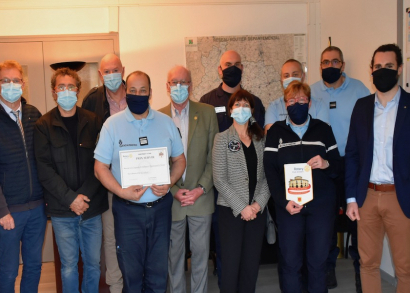 Image Le Rotary club Ambert décerne le prix Servir à la Gendarmerie