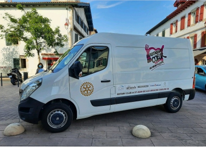 Image UN CAMION TOUT NEUF POUR LES RESTOS DU COEUR