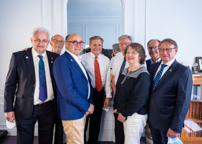 Image LE SECRÉTAIRE GÉNÉRAL DU ROTARY INTERNATIONAL S’EXPRIME À PARIS SUR LA PAIX