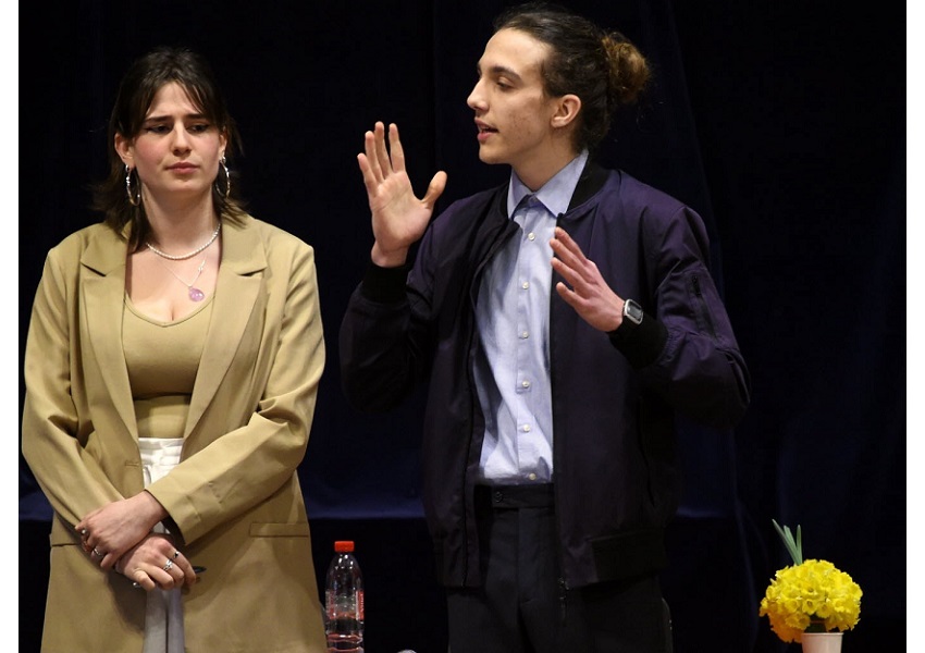 PRÉPARER LES JEUNES À S’EXPRIMER EN PUBLIC