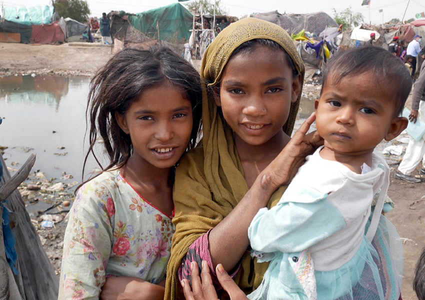 Image POLIO : 19 ROTARIENS DE FRANCE VACCINENT AU PAKISTAN