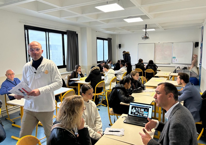 Image UN FORUM DES MÉTIERS AU LYCÉE