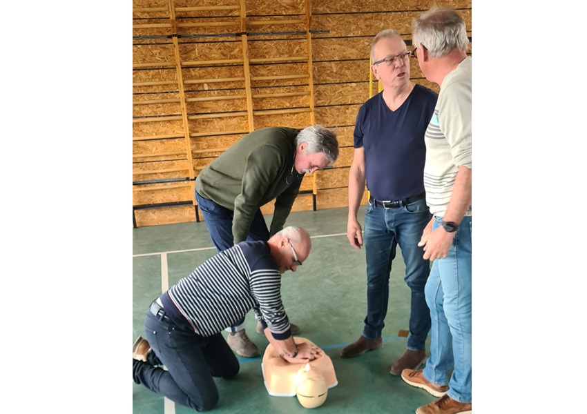 Image DU MATÉRIEL DE SECOURISME POUR LES POMPIERS