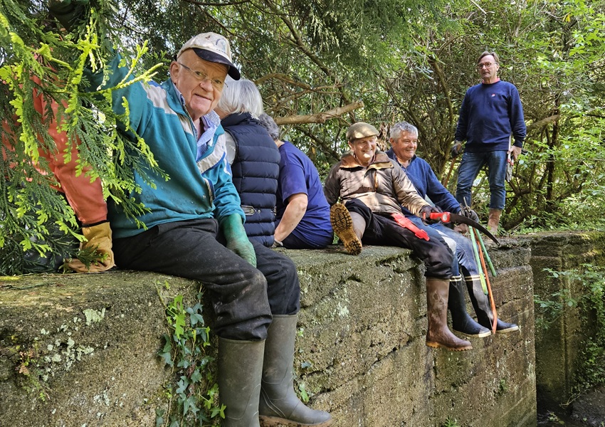 Image UN CLUB ENTRETIENT UN COURS D’EAU