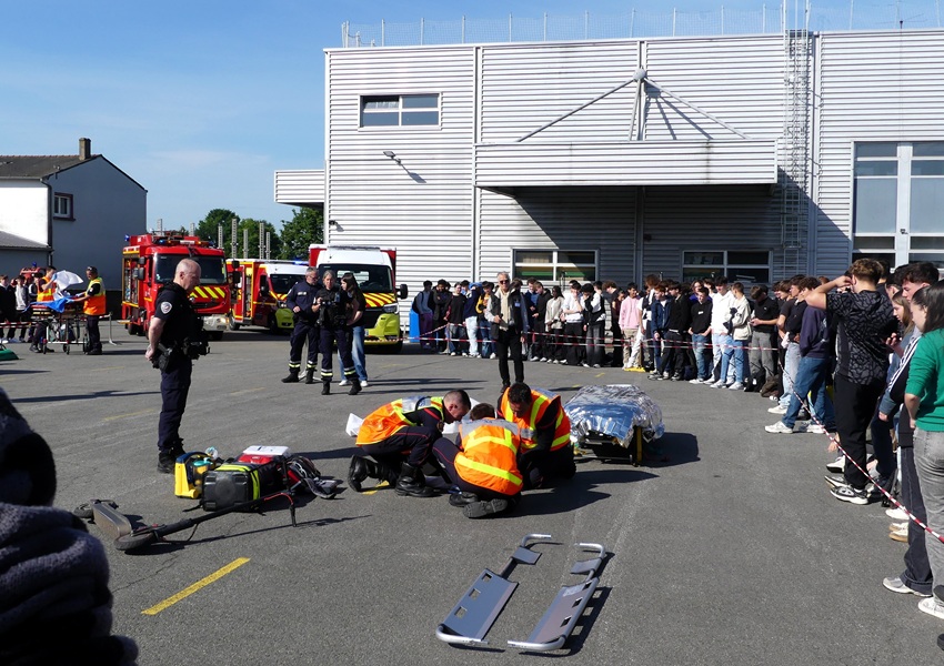 Image SENSIBILISATION AUX ACCIDENTS DE LA ROUTE