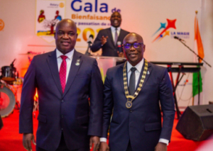 Image UN GALA POUR UNE POUPONNIÈRE