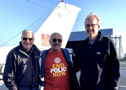 Image DES ROTARIENS VOLENT POUR ÉRADIQUER LA POLIO