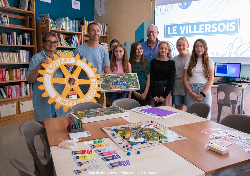 Image DES JEUNES CRÉENT DES JEUX DE SOCIÉTÉ