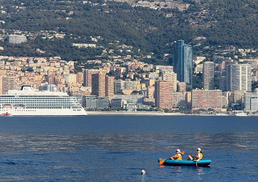 Image 180 KM À LA NAGE POUR LA PROTECTION DE LA MER