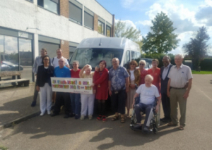 Image UN MINIBUS POUR LES AÎNÉS