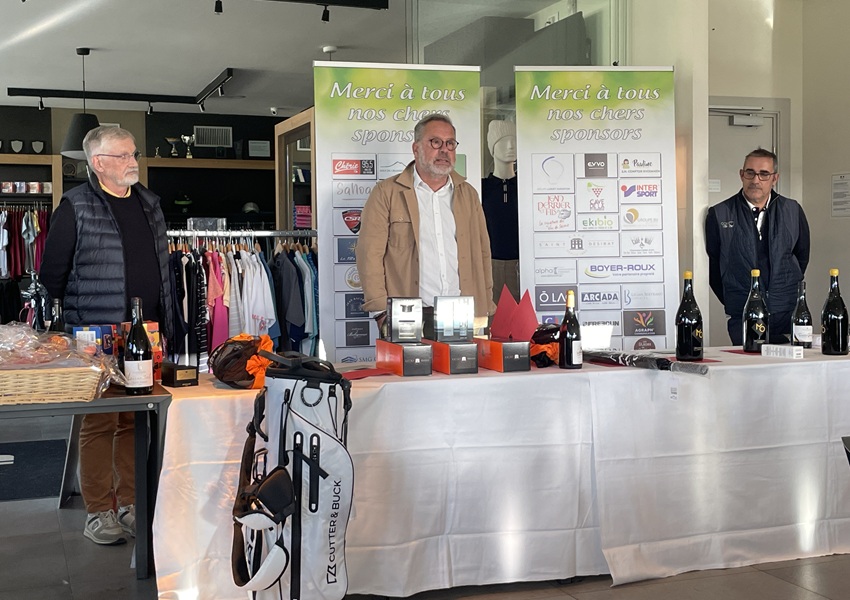 Image GOLF FACE AU CANCER