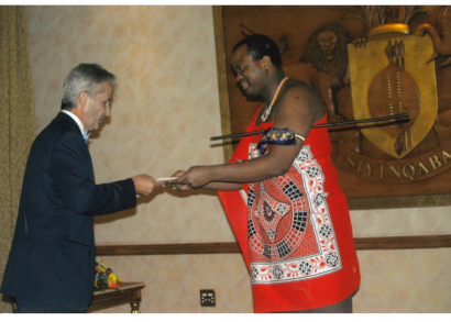 Image THIERRY VITEAU : LE ROTARY EST LE PROLONGEMENT DE SON MÉTIER DE DIPLOMATE