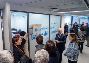 LE ROTARY, FACILITATEUR DE PAIX