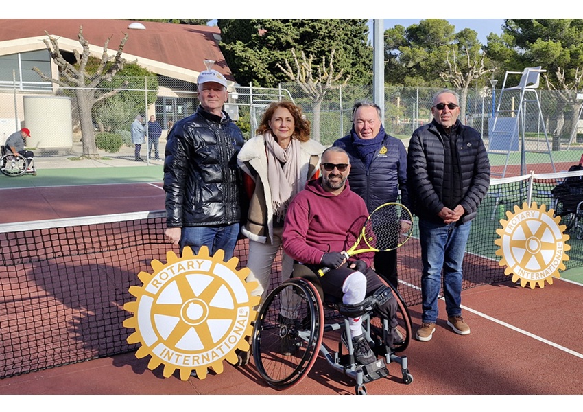 Image POUR QUE TOUS PRATIQUENT LE TENNIS