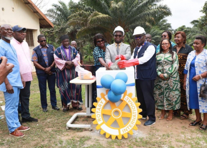 Image UN NOUVEAU BÂTIMENT POUR UNE POUPONNIÈRE