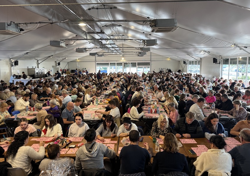 Image CARTON PLEIN FACE AU CANCER