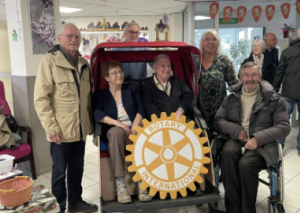 Image UN TRIPORTEUR POUR LES ANCIENS