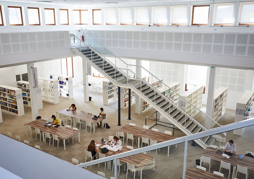 Image PRÉPARER DES ÉTUDIANTS AUX ENTRETIENS D’EMBAUCHE