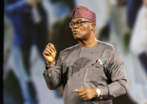 Image OLAYINKA BABALOLA, PRÉSIDENT 2026-2027 DU ROTARY INTERNATIONAL