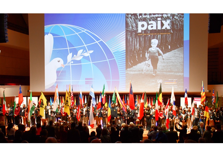 Image UN GROUPE D’ACTION ROTARIEN POUR PROMOUVOIR LA PAIX