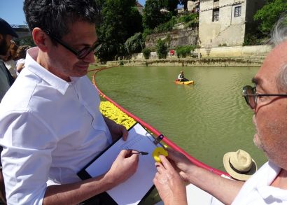 Image DES CANARDS CONCOURENT POUR DES PATIENTS